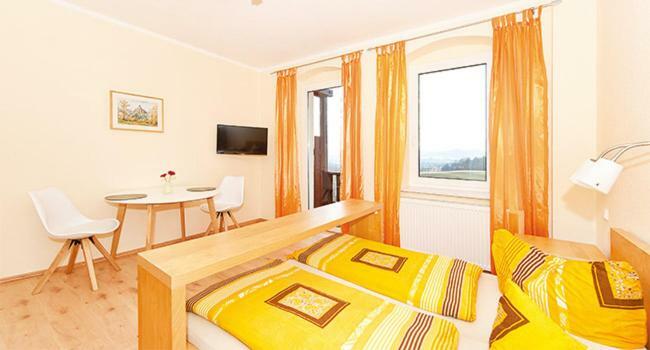 Panorama-Apartments Weinberghaus Mittelndorf Bagian luar foto