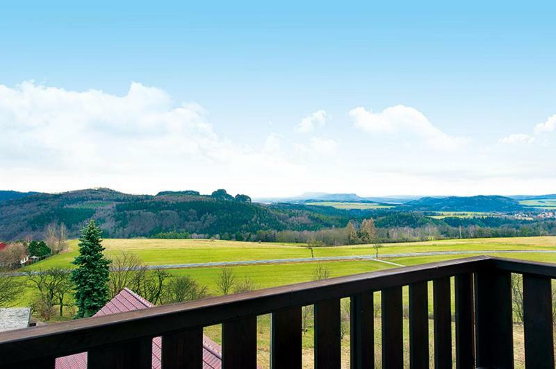 Panorama-Apartments Weinberghaus Mittelndorf Bagian luar foto
